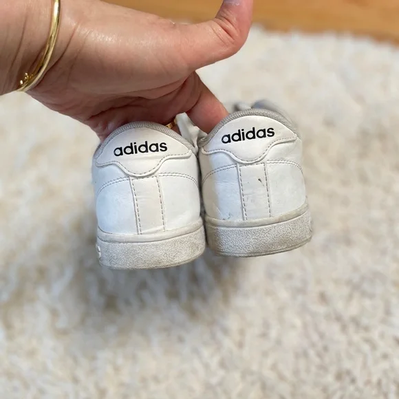 Adidas Classic White Sneakers with Black Stripes - Picture 5 of 9